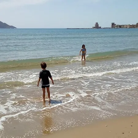 Spacious On The Beach, * Methoni (Messenia)